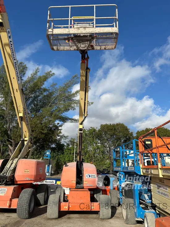 2017 JLG 400S Boom Lift