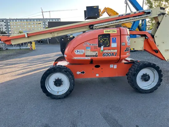 2017 JLG 600AJ Articulating Boom Lift