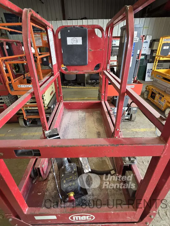 2017 MEC 1330SE Scissor Lift
