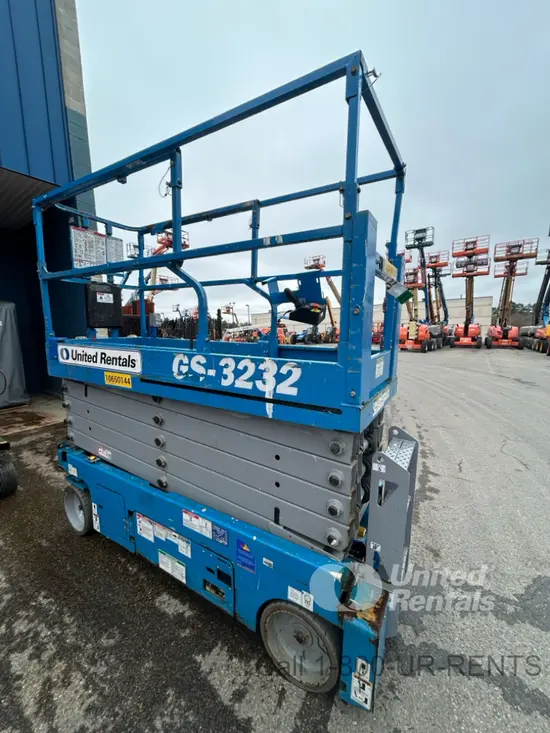 2017 Genie GS-3232 Scissor Lift