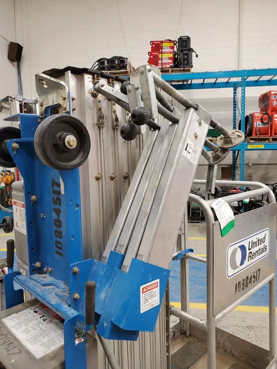 2018 Genie AWP-30SDC Pusharound Lift
