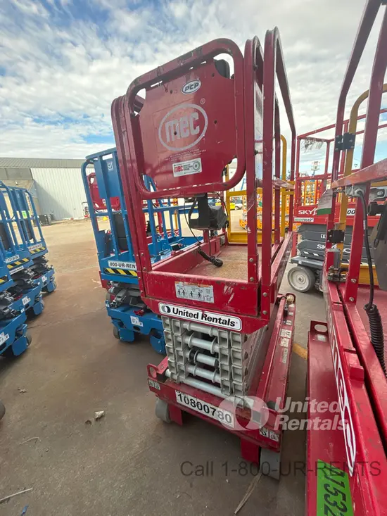 2018 MEC MICRO 19 Scissor Lift