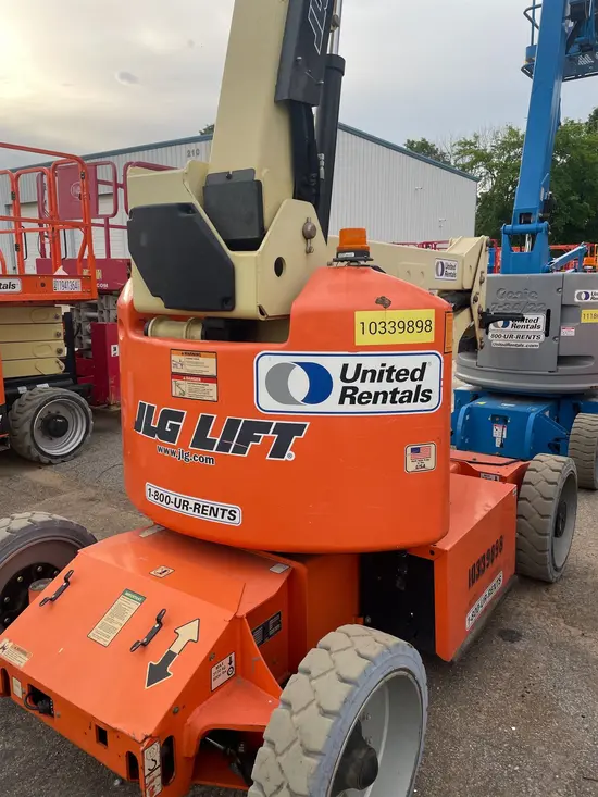 2015 JLG E450AJ Articulating Boom Lift