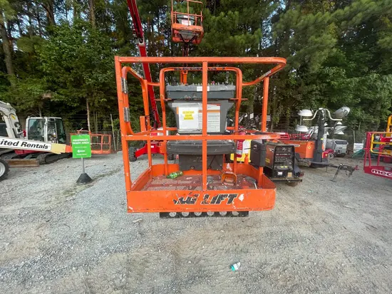 2015 JLG E400AJPN Articulating Boom Lift