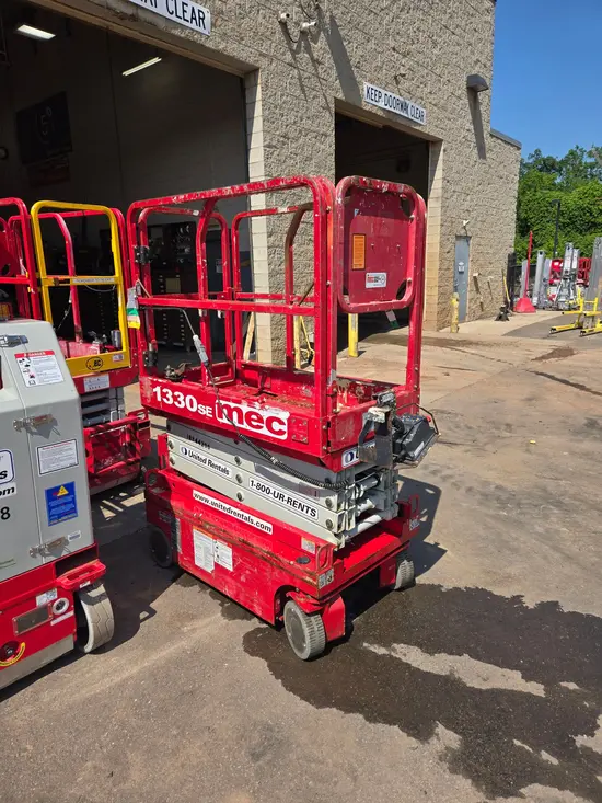 2018 MEC 1330SE Scissor Lift