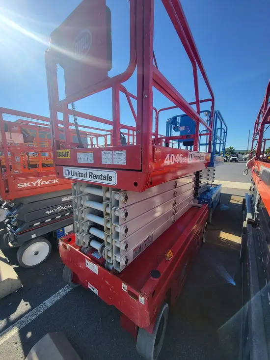 2018 MEC 4046SE Scissor Lift