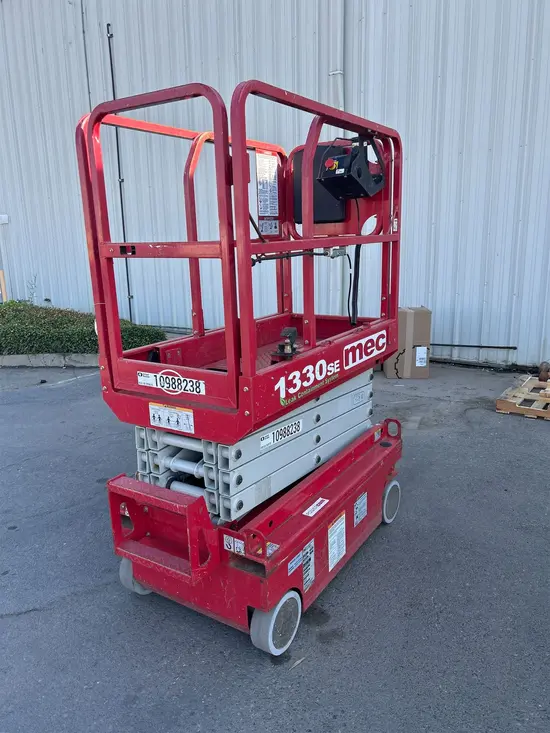 2019 MEC 1330SE Scissor Lift