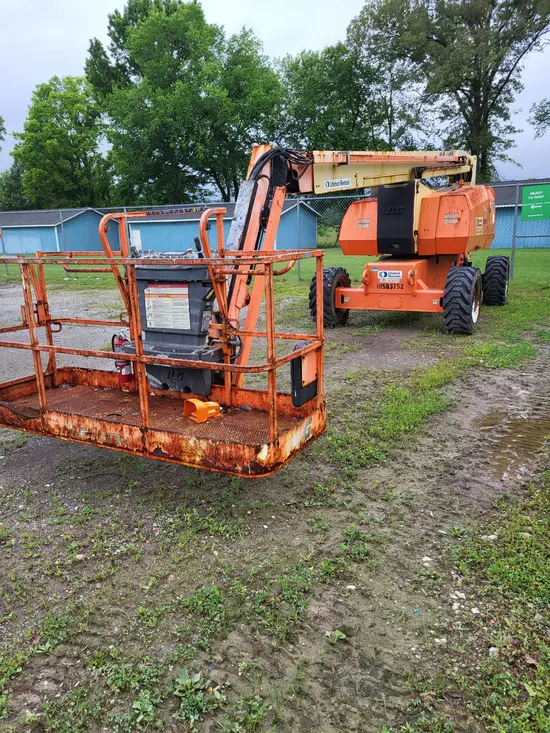 2016 JLG 800AJ Articulating Boom Lift