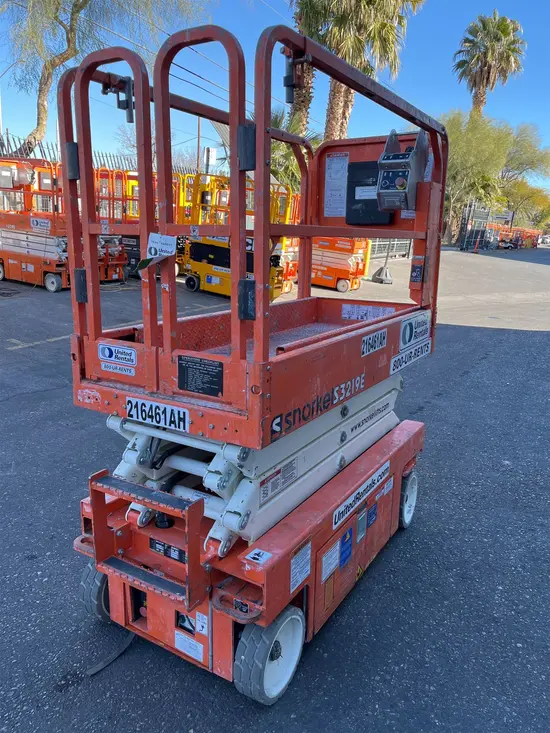 2018 Snorkel S3219E Scissor Lift
