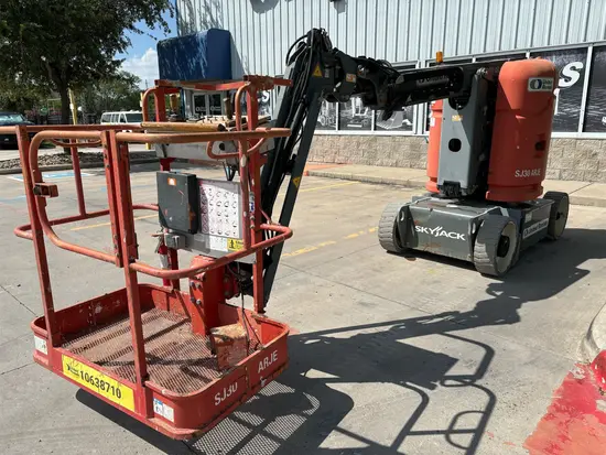 2017 Skyjack SJ30ARJE Articulating Boom Lift