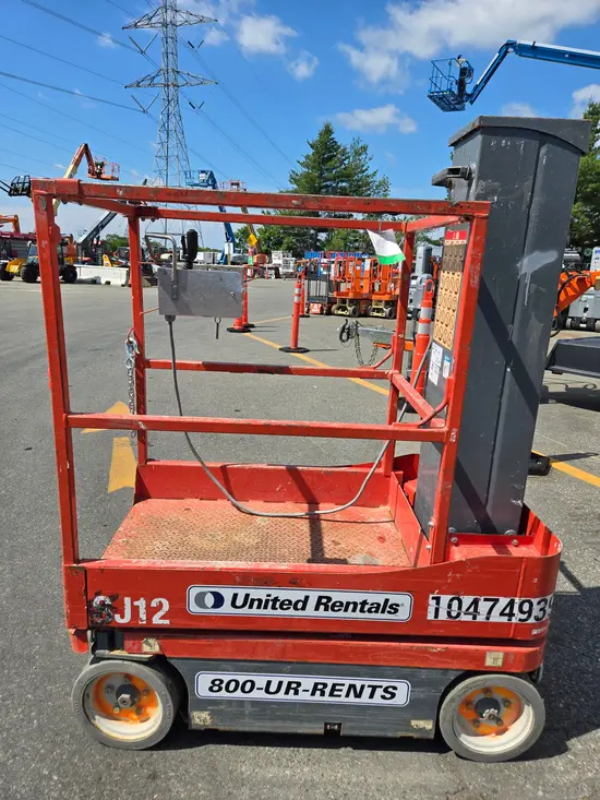 2016 Skyjack SJ12 Self-Propelled One-Person Lift