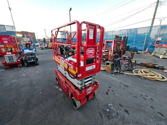 2018 MEC 1930SE Scissor Lift