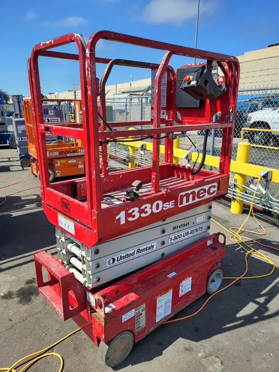 2018 MEC 1330SE Scissor Lift