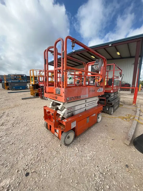 2018 Snorkel S3219E Scissor Lift