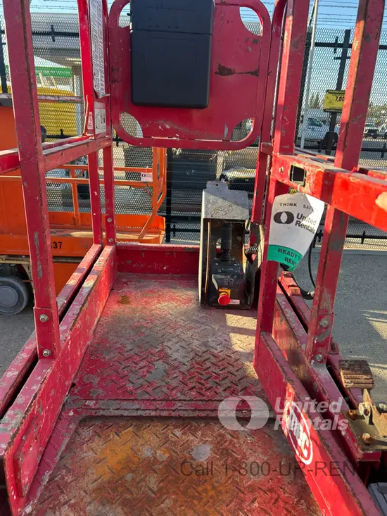 2018 MEC 1330SE Scissor Lift