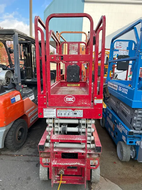 2018 MEC 1930SE Scissor Lift