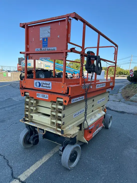 2017 JLG 3246ES Scissor Lift