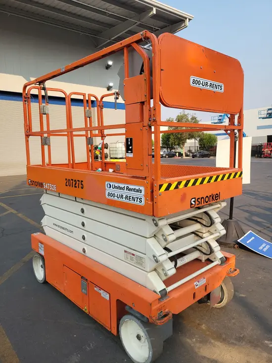 2018 Snorkel S4732E Scissor Lift