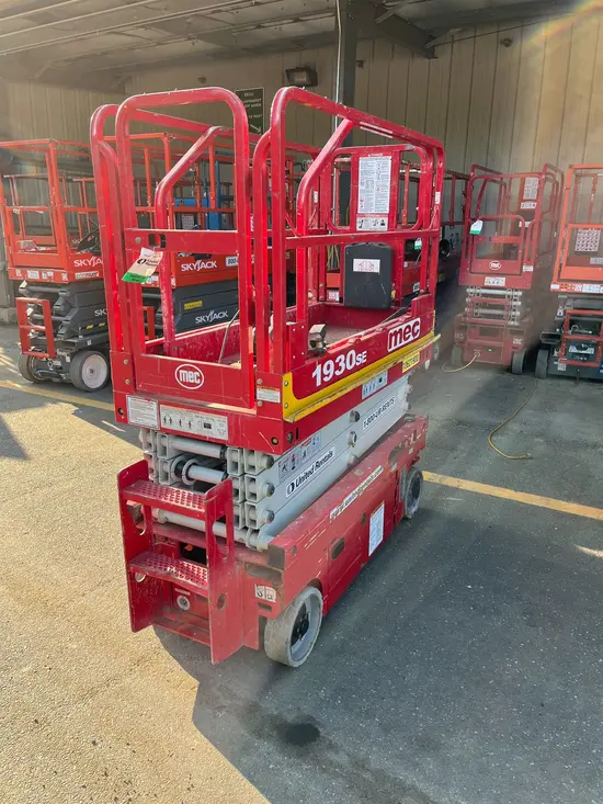 2017 MEC 1930SE Scissor Lift