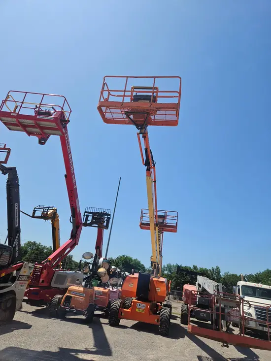 2017 JLG 800AJ Articulating Boom Lift