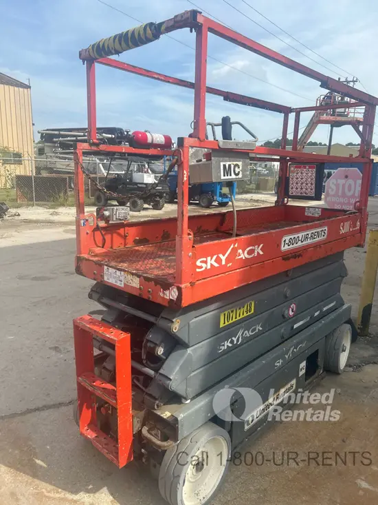 2018 Skyjack SJIII3226 Scissor Lift