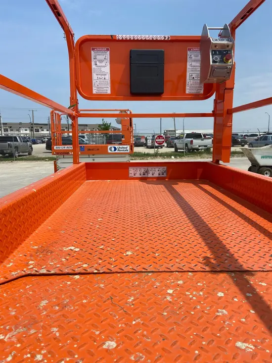 2018 Snorkel S4732E Scissor Lift