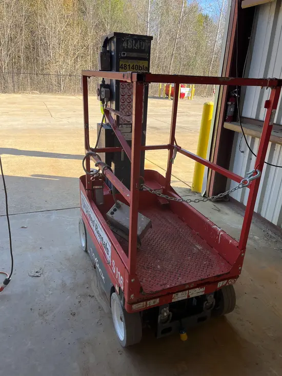 2017 Skyjack SJ16 Self-Propelled One-Person Lift