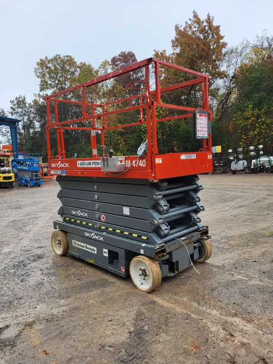 2017 Skyjack SJIII4740 Scissor Lift