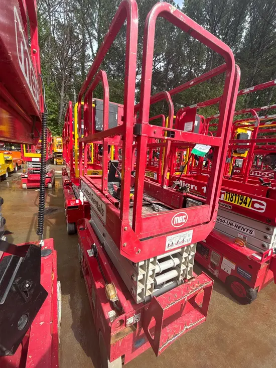 2018 MEC 1330SE Scissor Lift