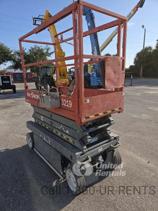2018 Skyjack SJIII3219 Scissor Lift