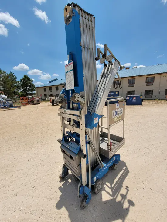 2018 Genie AWP-40SDC Pusharound Lift
