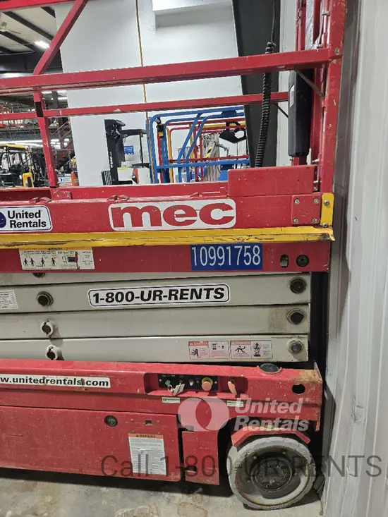 2019 MEC 2632SE Scissor Lift