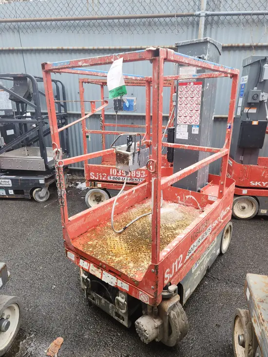 2017 Skyjack SJ12 Self-Propelled One-Person Lift