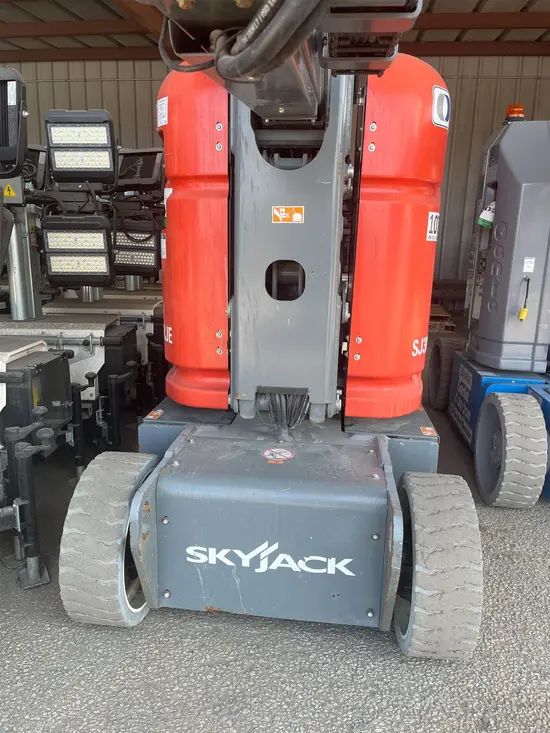 2018 Skyjack SJ30ARJE Articulating Boom Lift