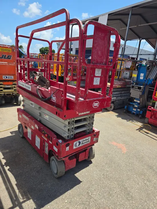 2017 MEC 1930SE Scissor Lift