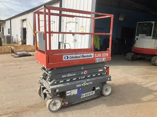 2017 Skyjack SJIII3219 Scissor Lift