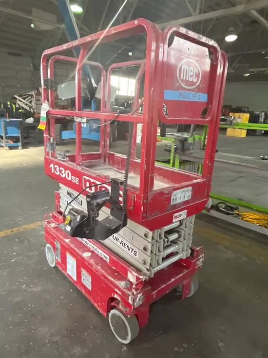 2017 MEC 1330SE Scissor Lift