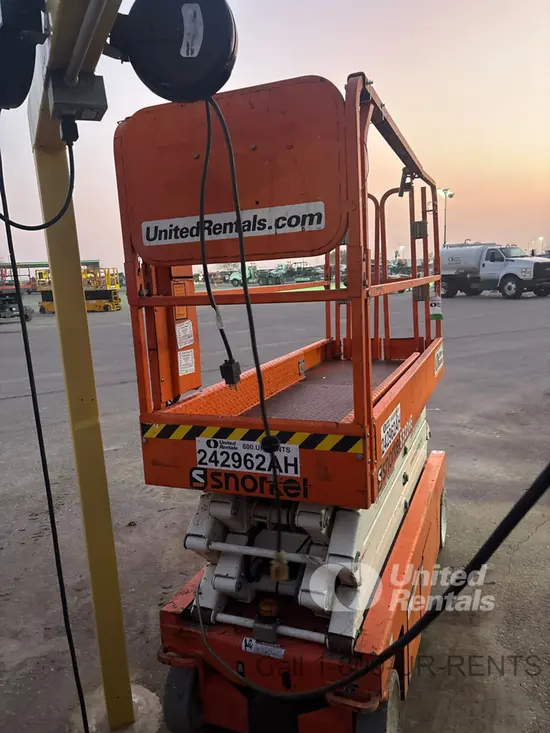 2020 Snorkel S3226E Scissor Lift