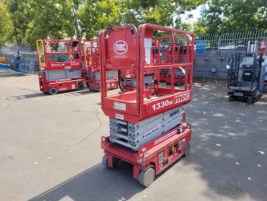 2017 MEC 1330SE Scissor Lift
