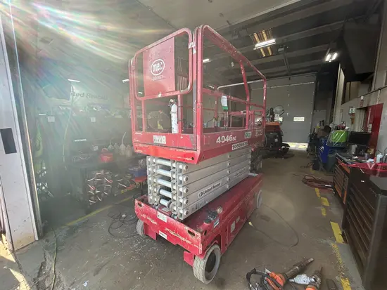 2017 MEC 4046SE Scissor Lift