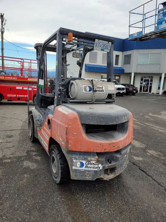 2017 Toyota 8FGU30 Forklift