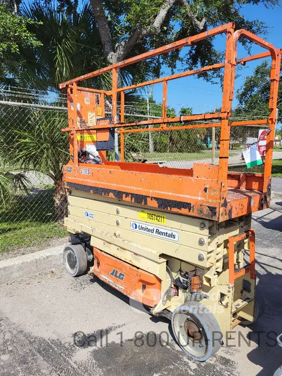 2017 JLG 2632ES Scissor Lift