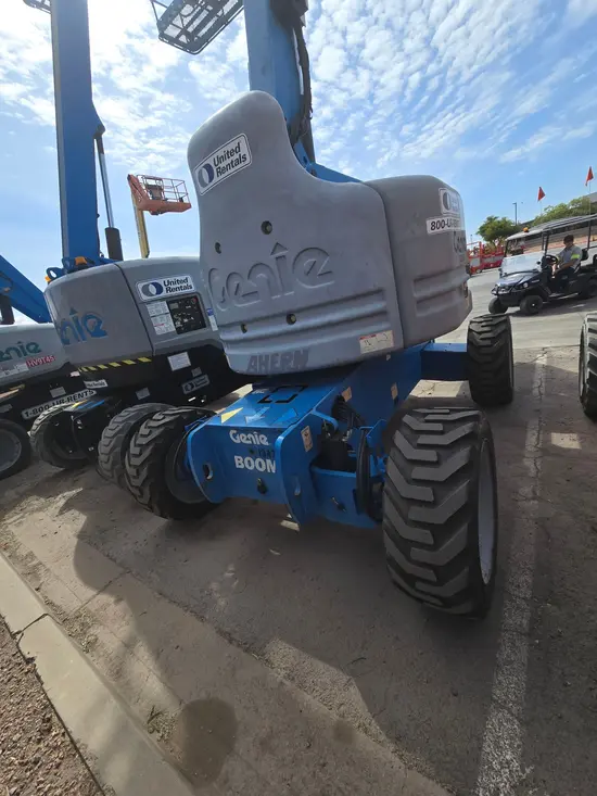 2013 Genie Z-60/34 Articulating Boom Lift