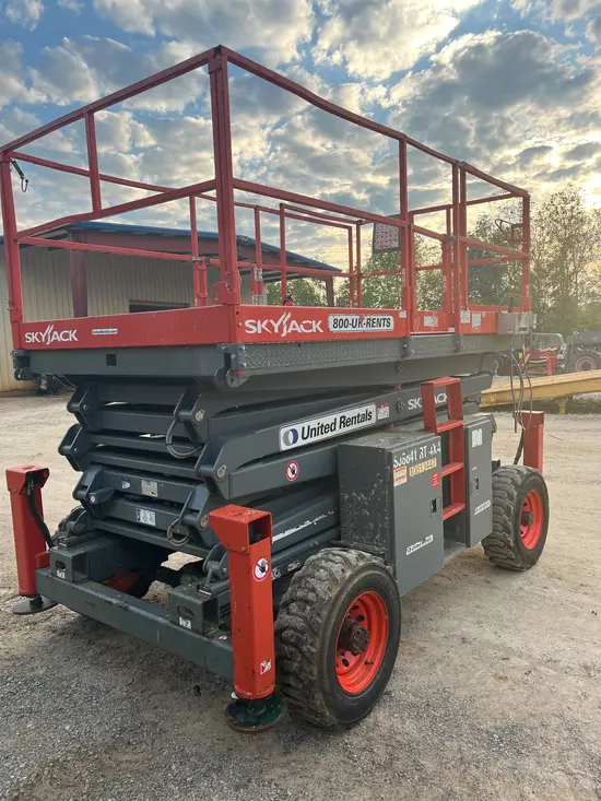 2018 Skyjack SJ8841RT Rough Terrain Scissor Lift