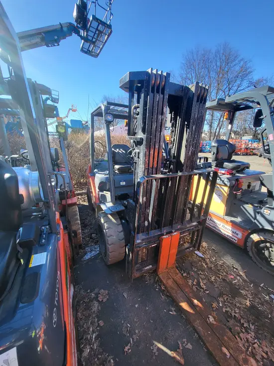 2018 Toyota 8FGU30 Warehouse Forklift