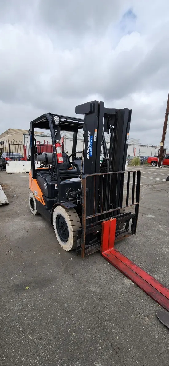 2022 Doosan G25P-7DF Warehouse Forklift