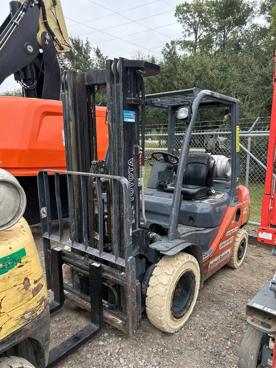 2020 Toyota 8FGU25 Warehouse Forklift