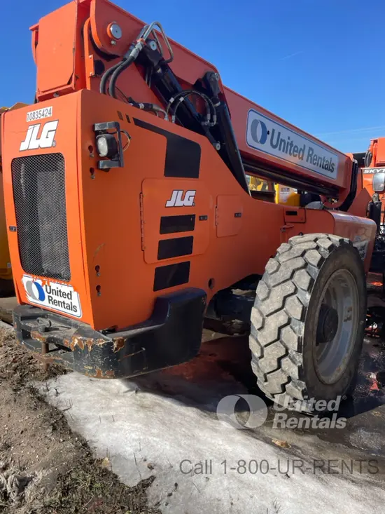 2018 SKYTRAK 8042 Forklift