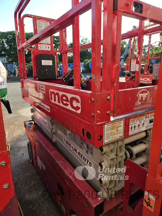 2018 MEC 1930SE Scissor Lift