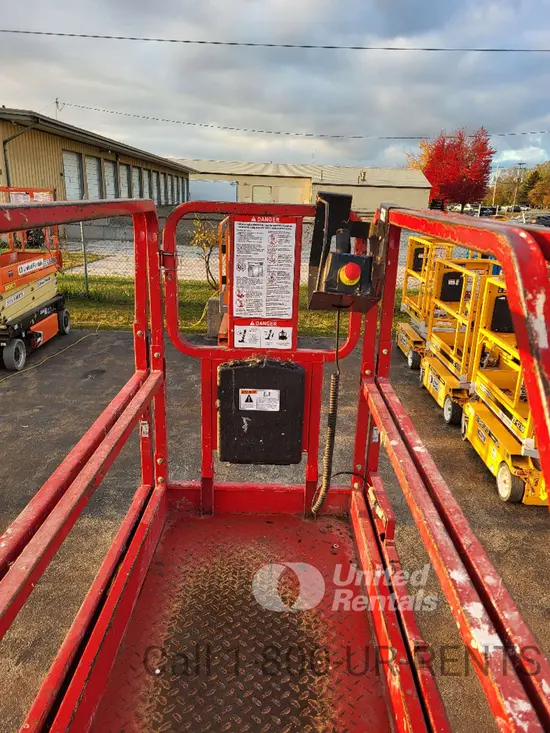 2019 MEC 2632SE Scissor Lift